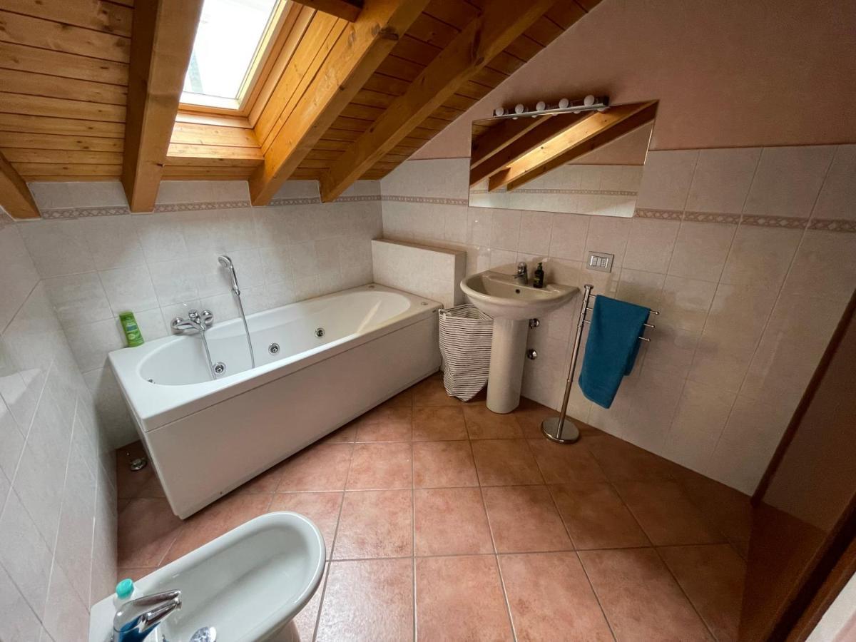 Casavacanze Il Gallo オメーニャ エクステリア 写真