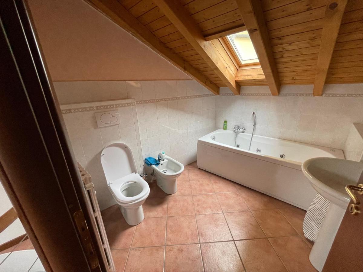 Casavacanze Il Gallo オメーニャ エクステリア 写真